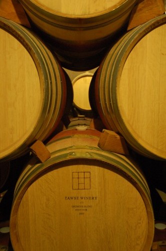 Barriques de pinot, chez Tawse. Barriques de pinot, chez Tawse.